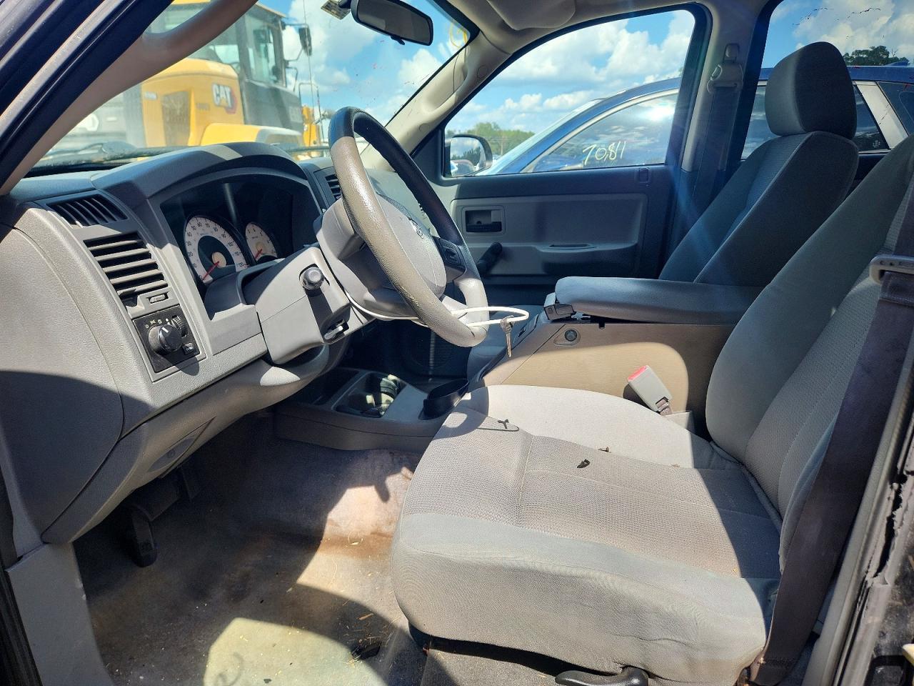 2005 Dodge Dakota Quad - Фото 7