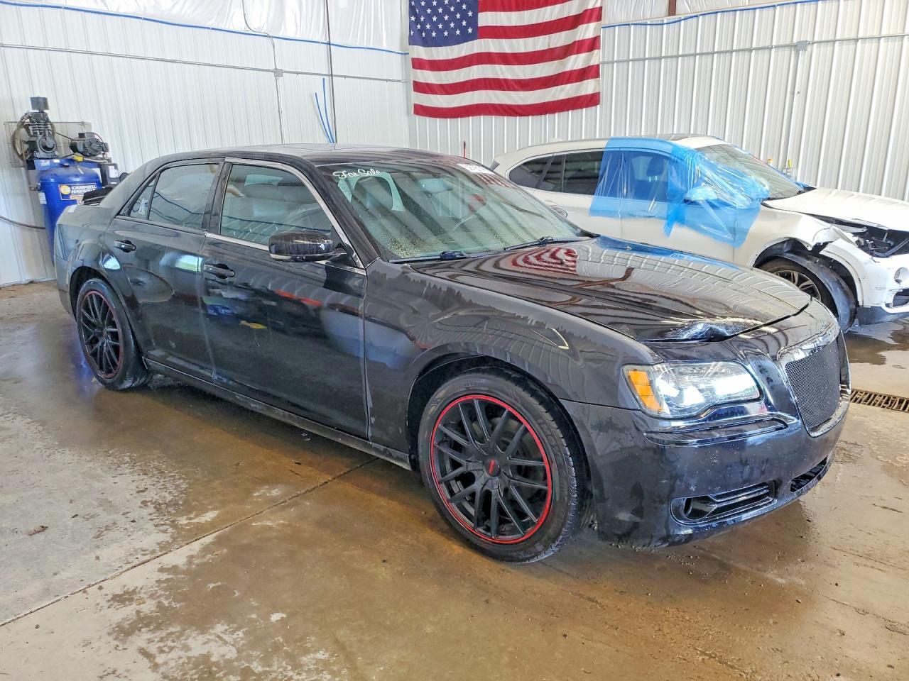 2012 Chrysler 300 Limited - Фото 4