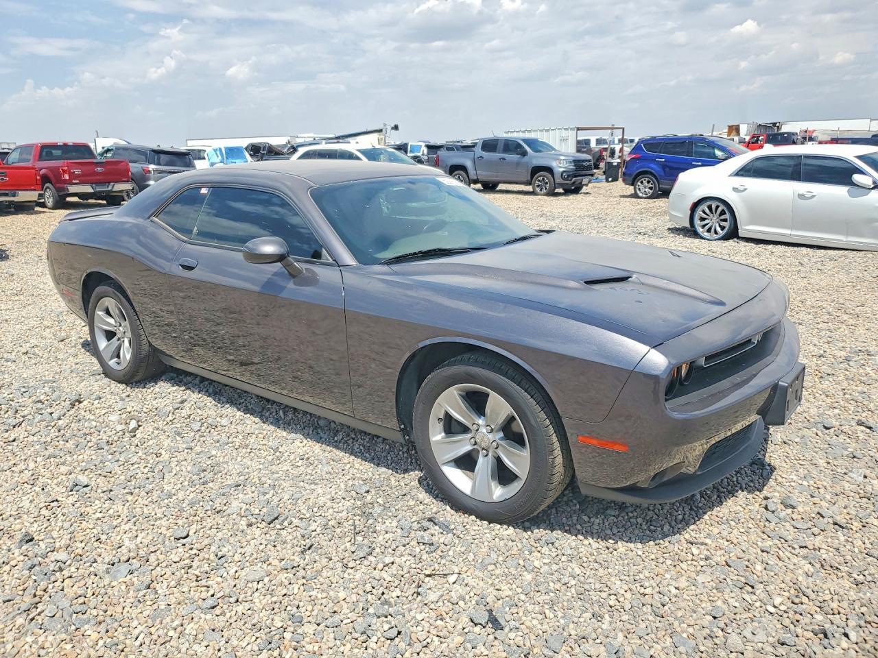 2020 Dodge Challenger Sxt - Image 4