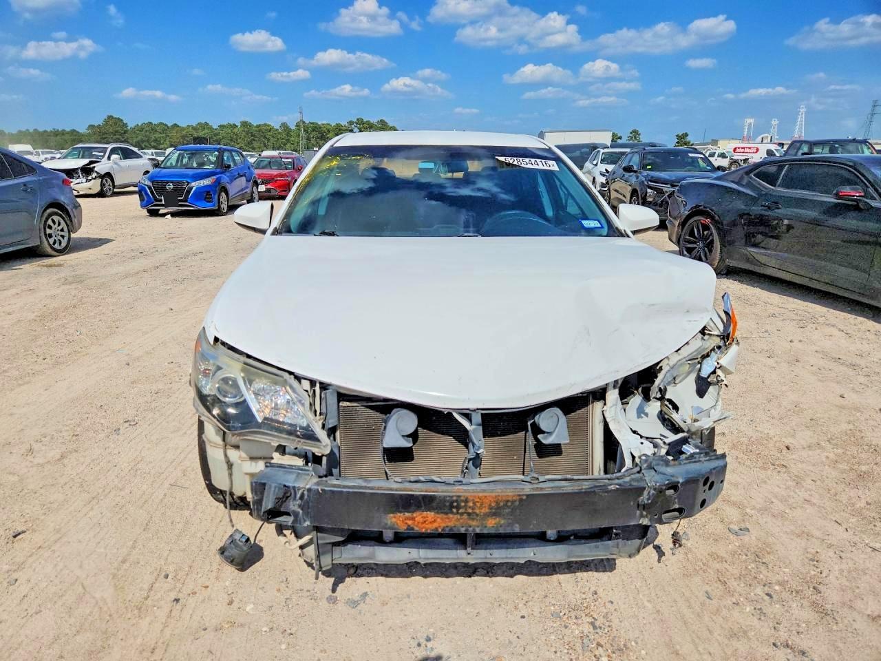 2014 Toyota Camry Se - Image 5