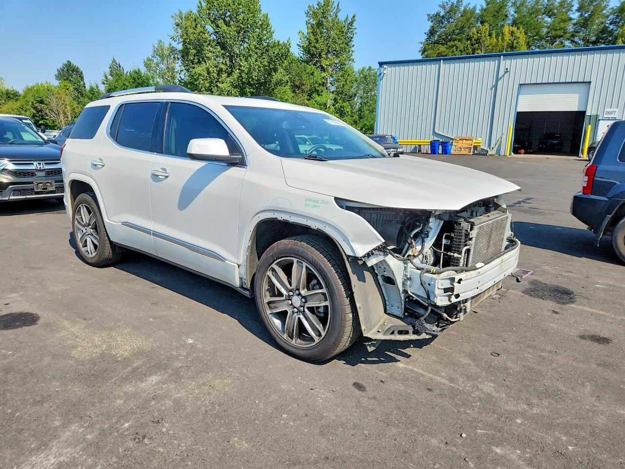 2017 GMC Acadia Denali - Фото 4