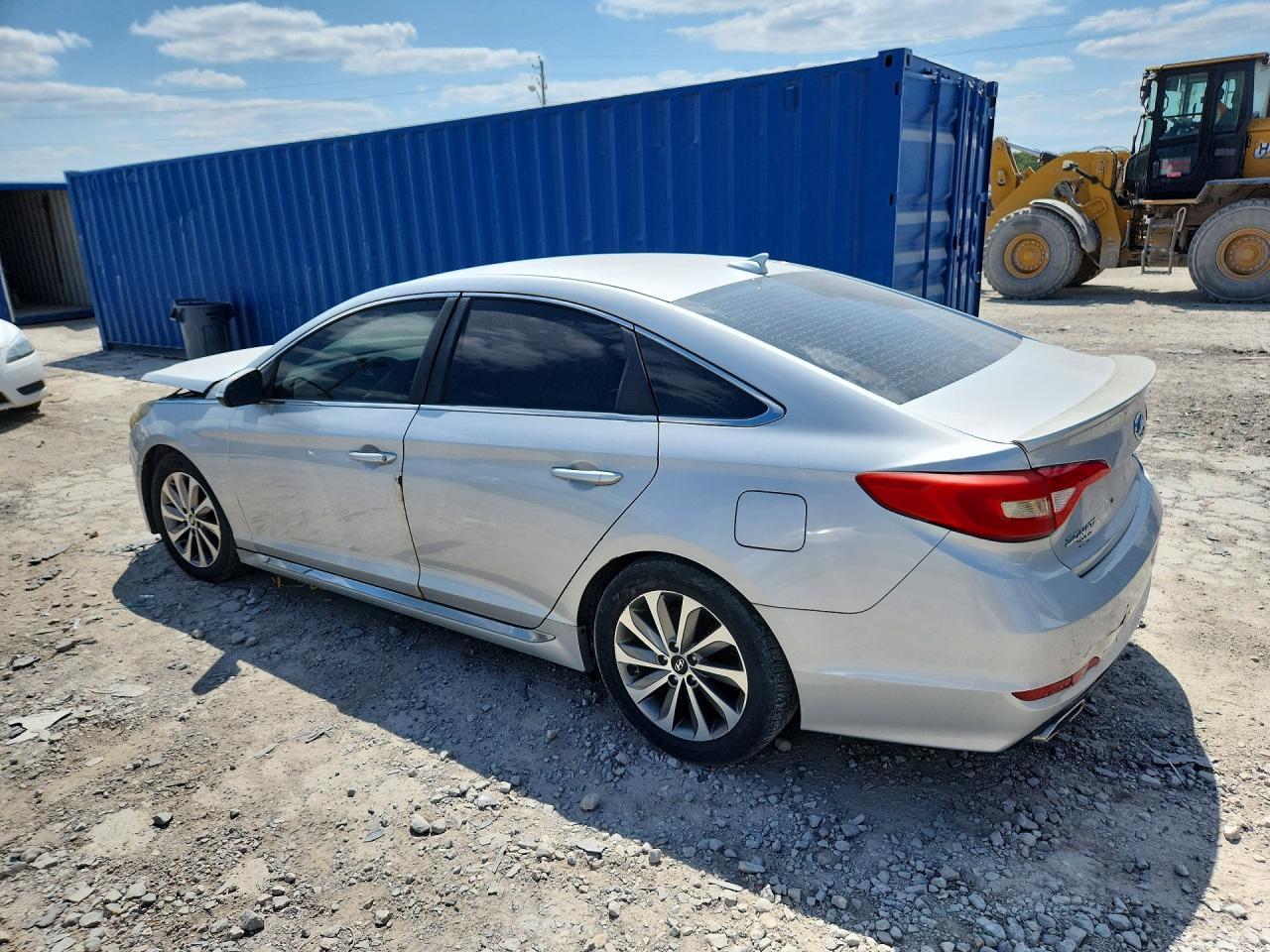 2015 Hyundai Sonata Sport - Фото 2