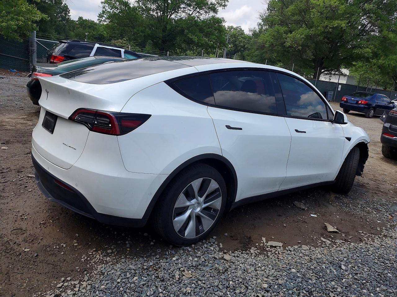 2021 Tesla Model Y - Фото 3