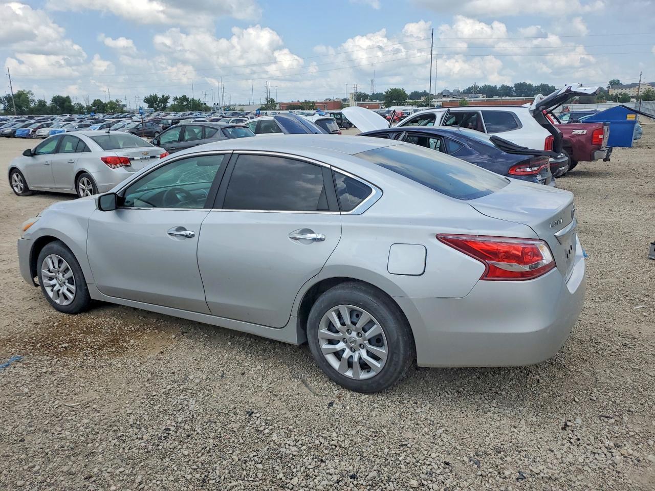 2013 Nissan Altima 2.5/S/Sv/Sl - Фото 2