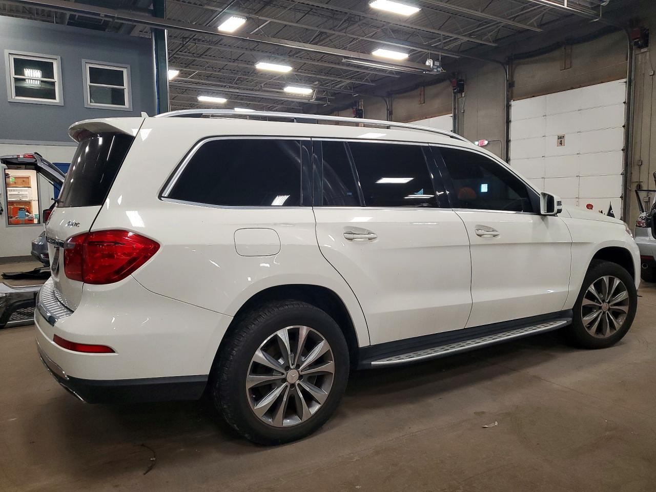 2013 Mercedes-Benz Gl 450 4Matic - Image 3