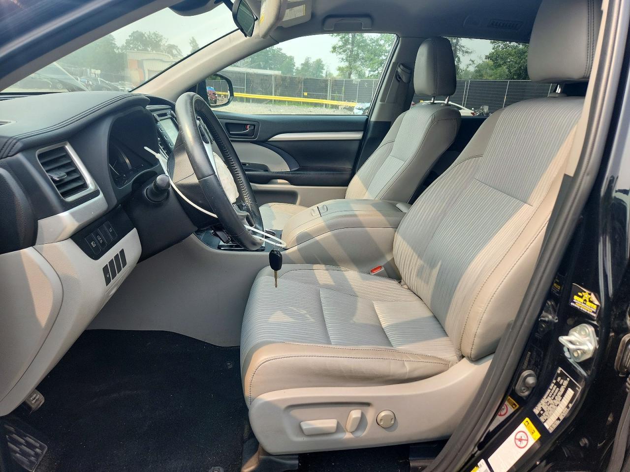 2019 Toyota Highlander Le Plus - Image 7