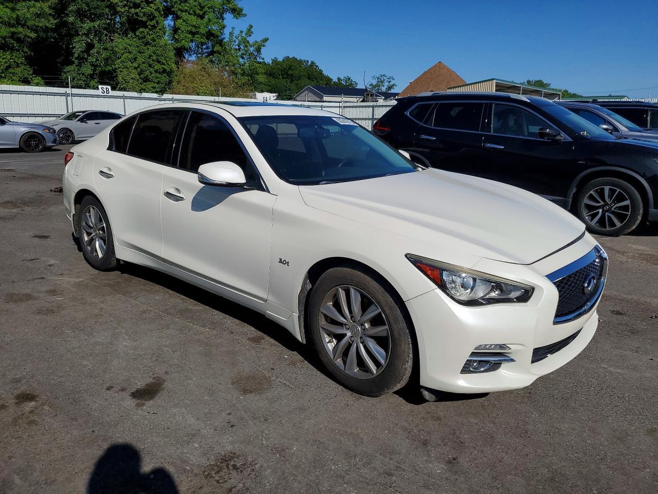 2016 Infiniti Q50 3.0T Premium - Фото 4