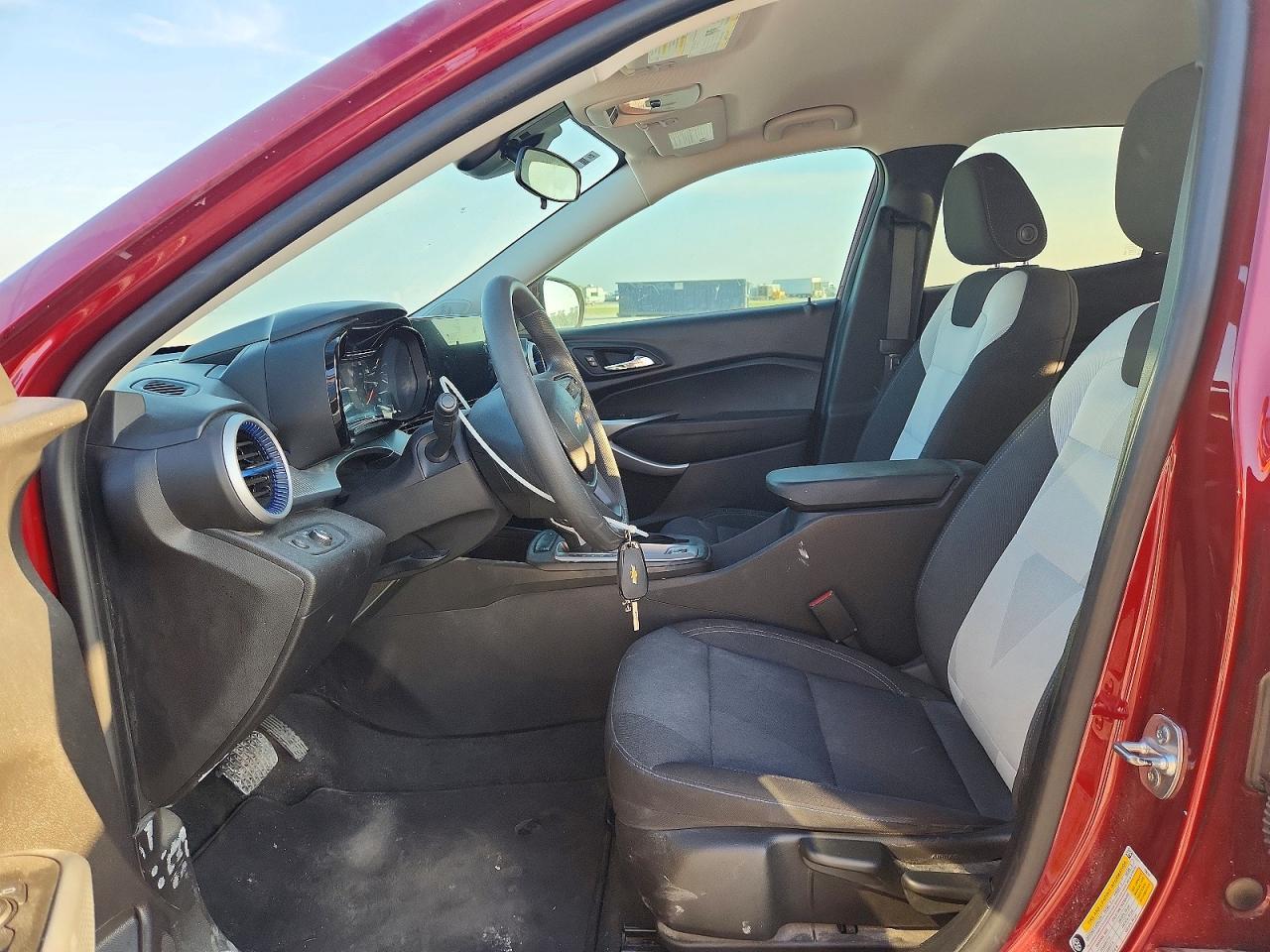 2025 Chevrolet Trax Ls - Фото 7