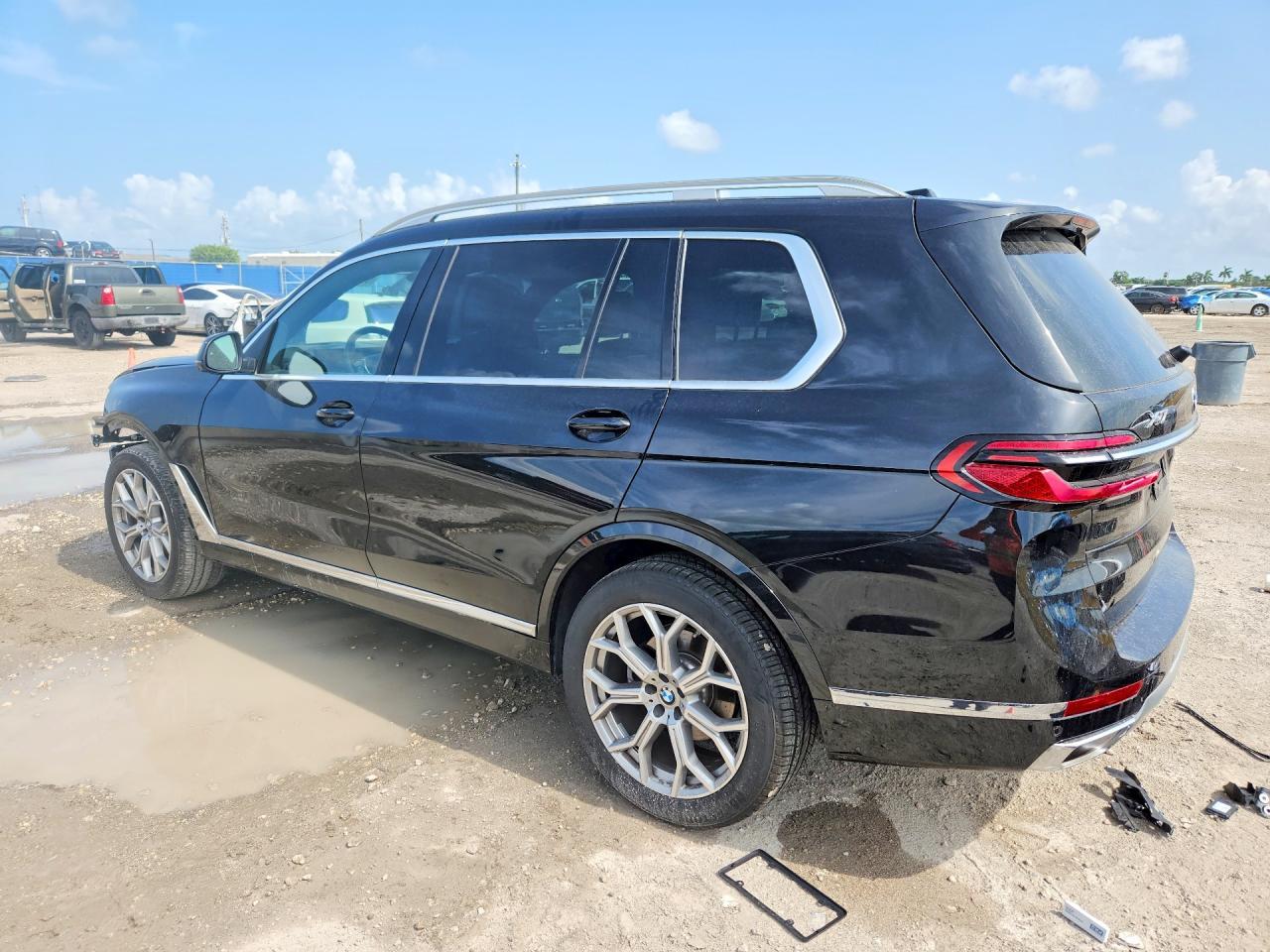 2025 BMW X7 xDrive40I - Фото 2