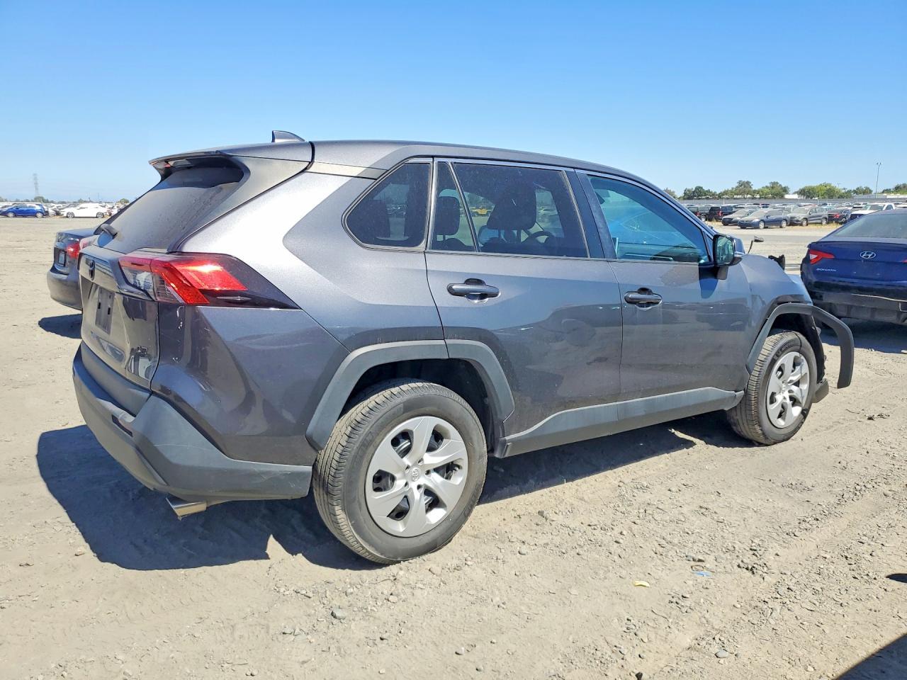 2023 Toyota Rav4 Le - Фото 3