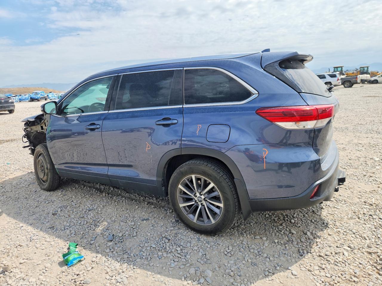 2019 Toyota Highlander Xle - Фото 2