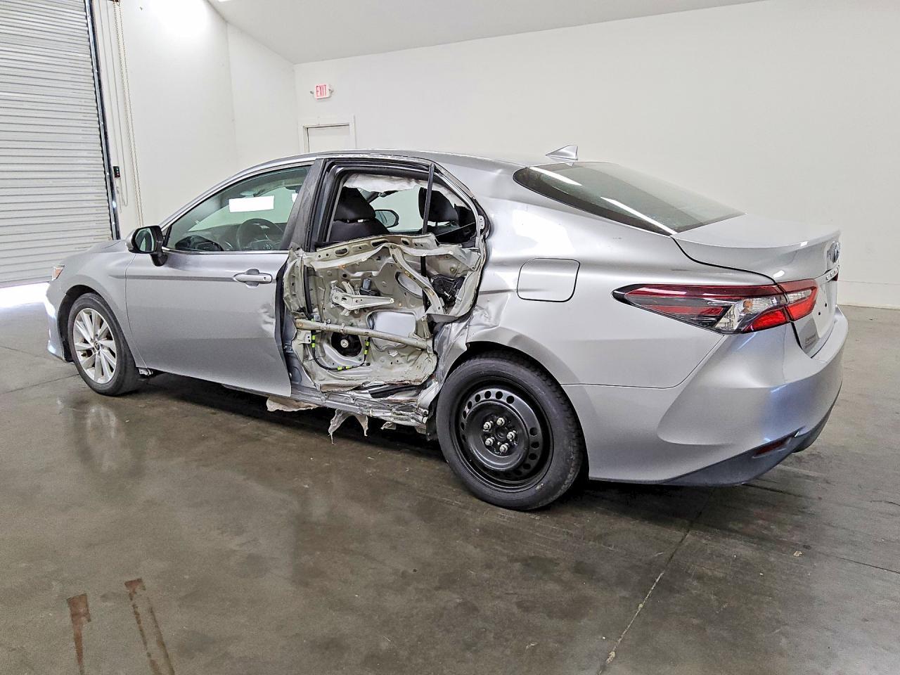 2022 Toyota Camry Le - Image 2