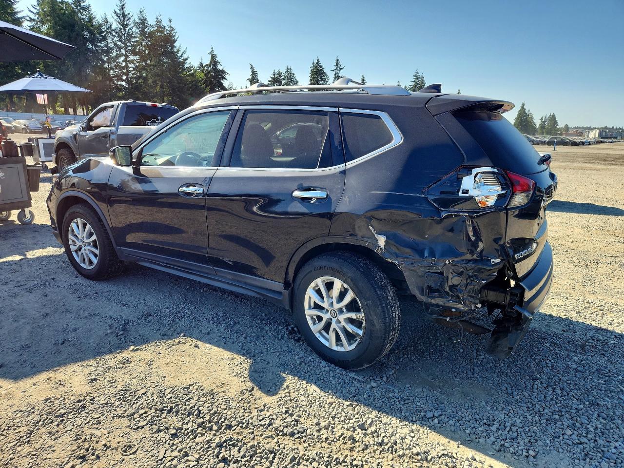 2018 Nissan Rogue Sv - Image 2