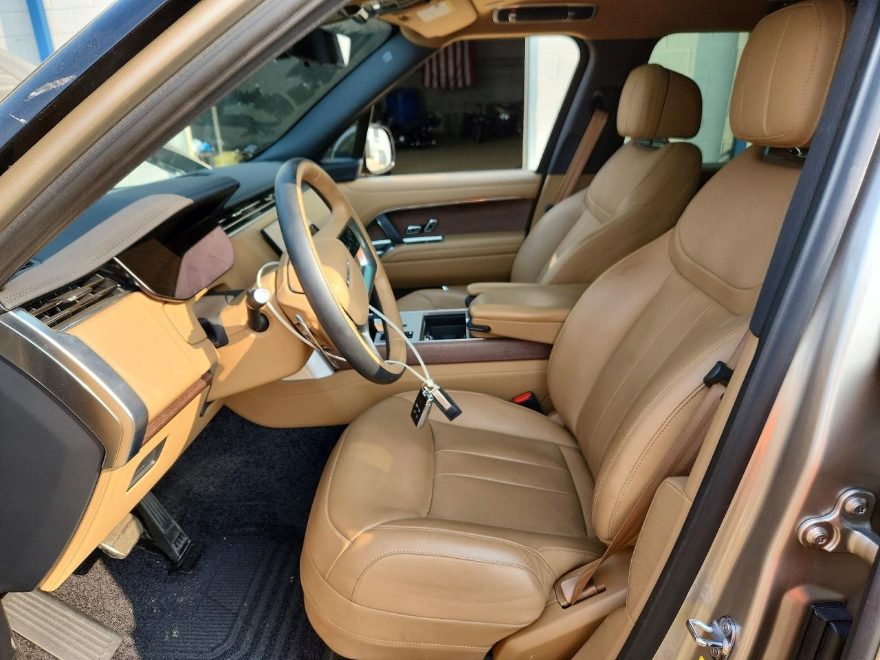 2025 Land Rover Range Rover Se - Image 7