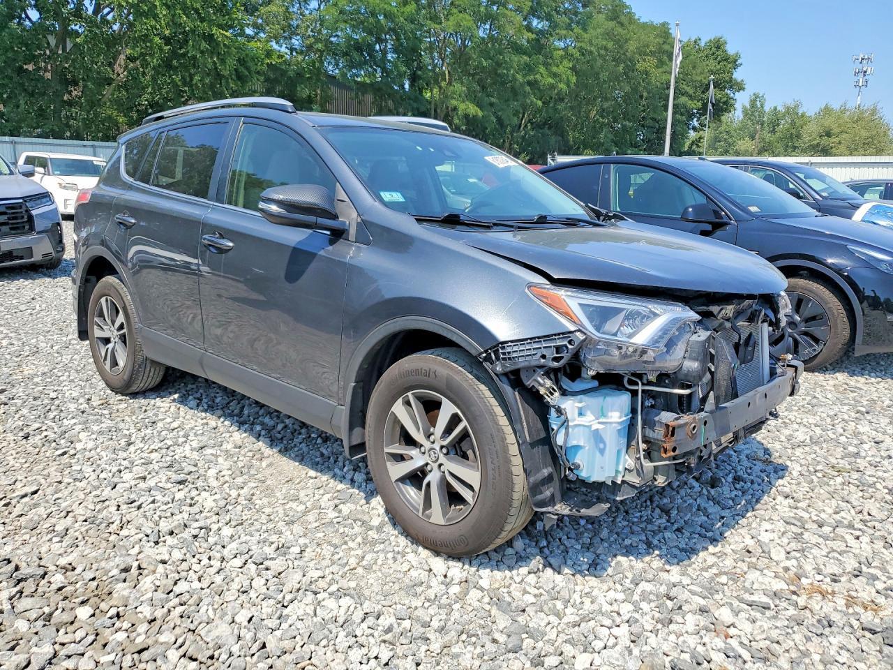 2017 Toyota Rav4 Xle - Image 4