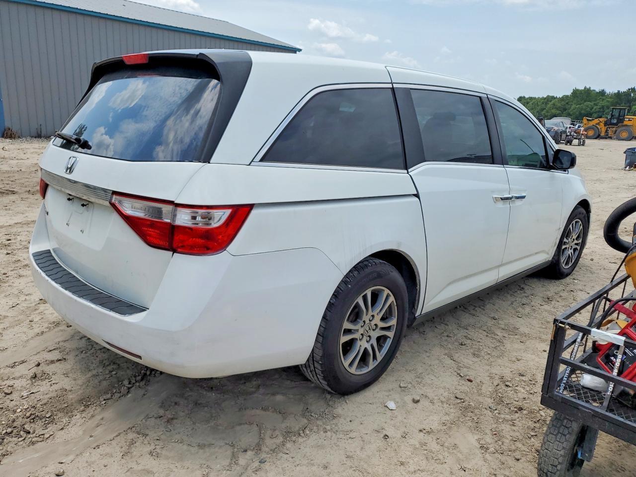 2013 Honda Odyssey Exl - Image 3