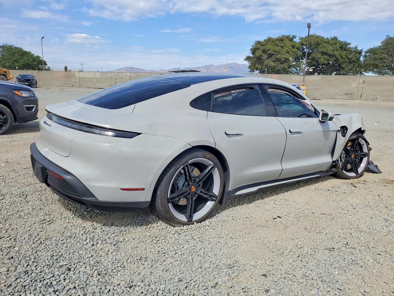 2024 Porsche Taycan 4S - Фото 3