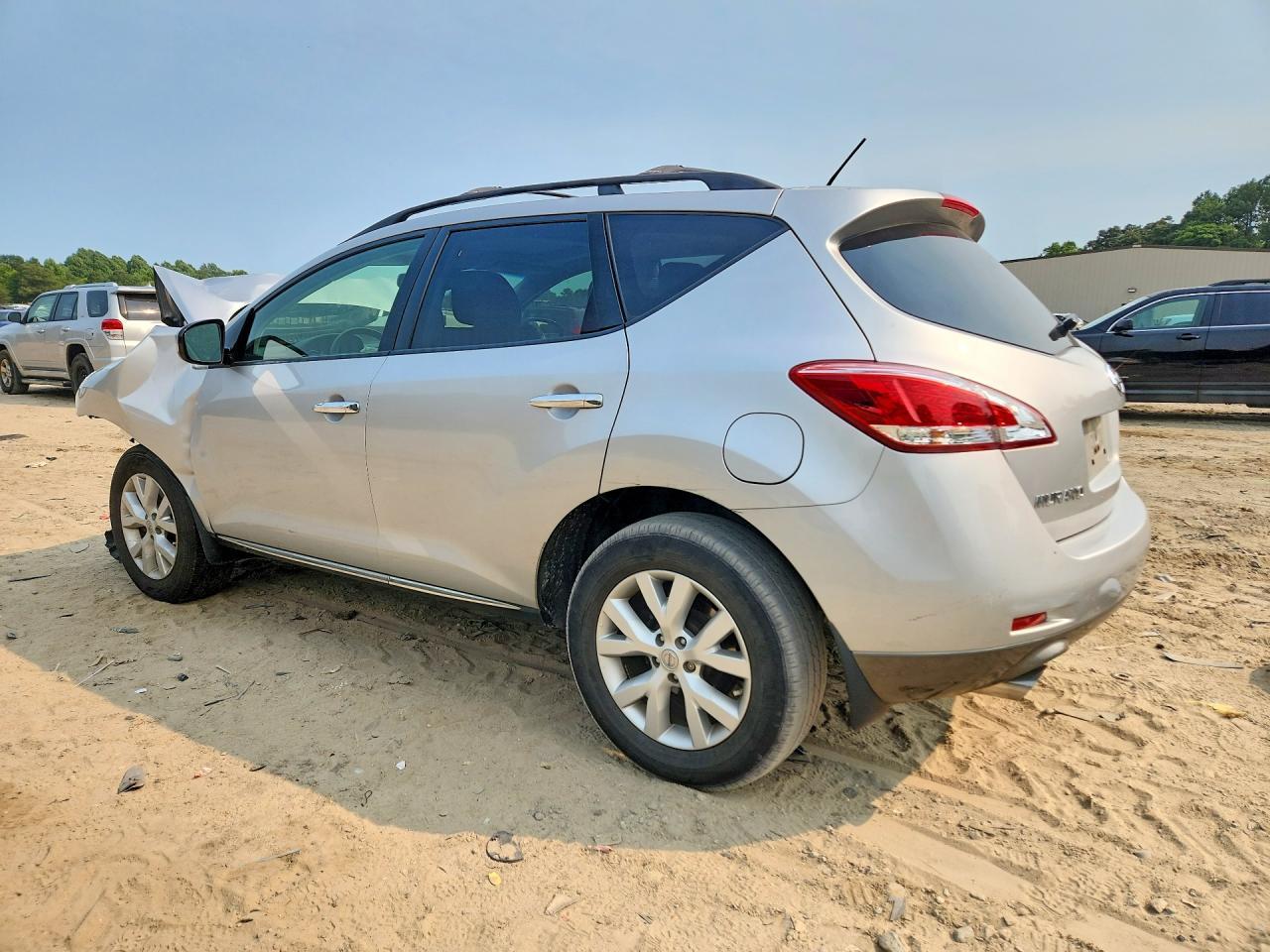 2012 Nissan Murano S - Фото 2