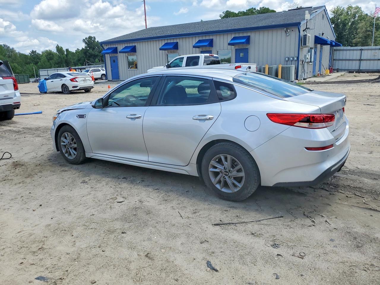 2020 Kia Optima Lx - Фото 2