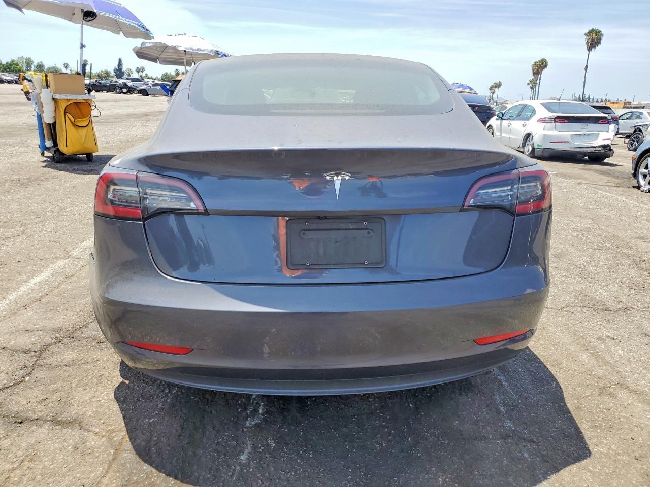 2023 Tesla Model 3 - Фото 6