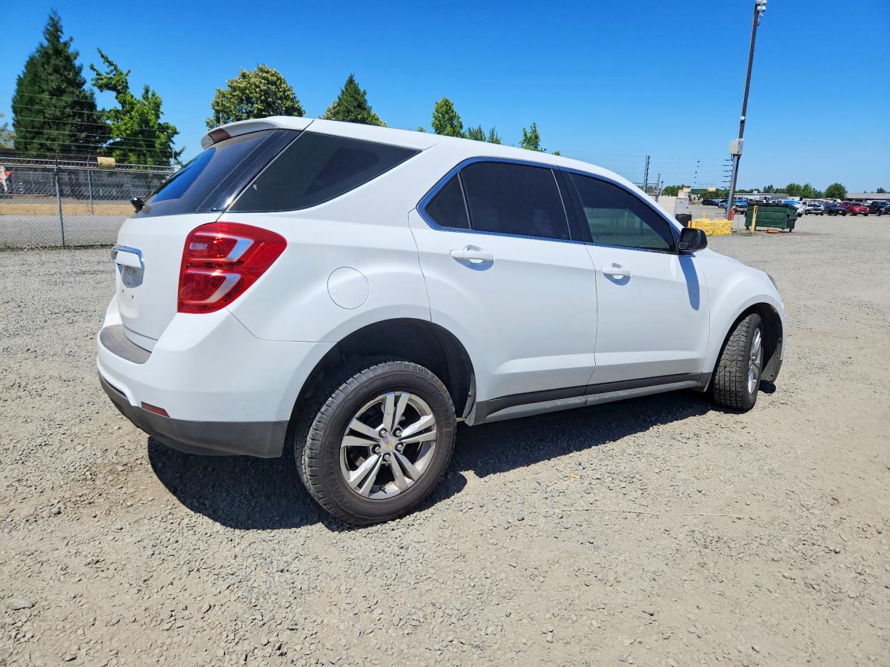 2017 Chevrolet Equinox Ls - Фото 3