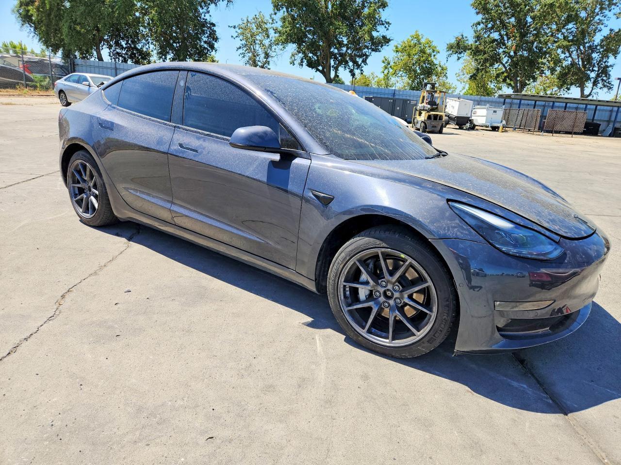 2022 Tesla Model 3 - Фото 4