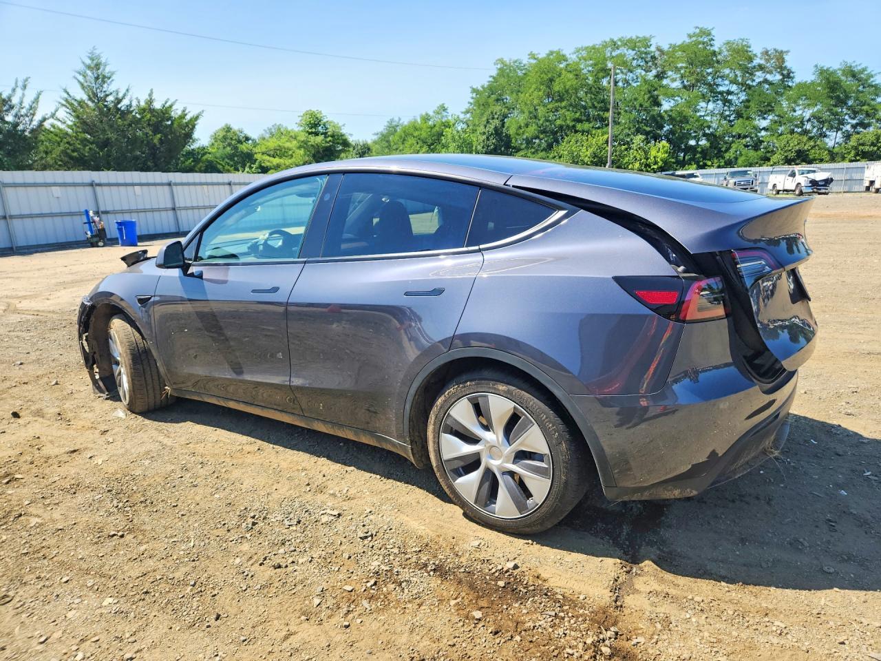 2023 Tesla Model Y - Фото 2