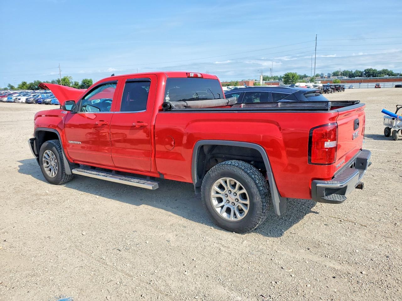 2018 GMC Sierra K1500 Sle - Image 2