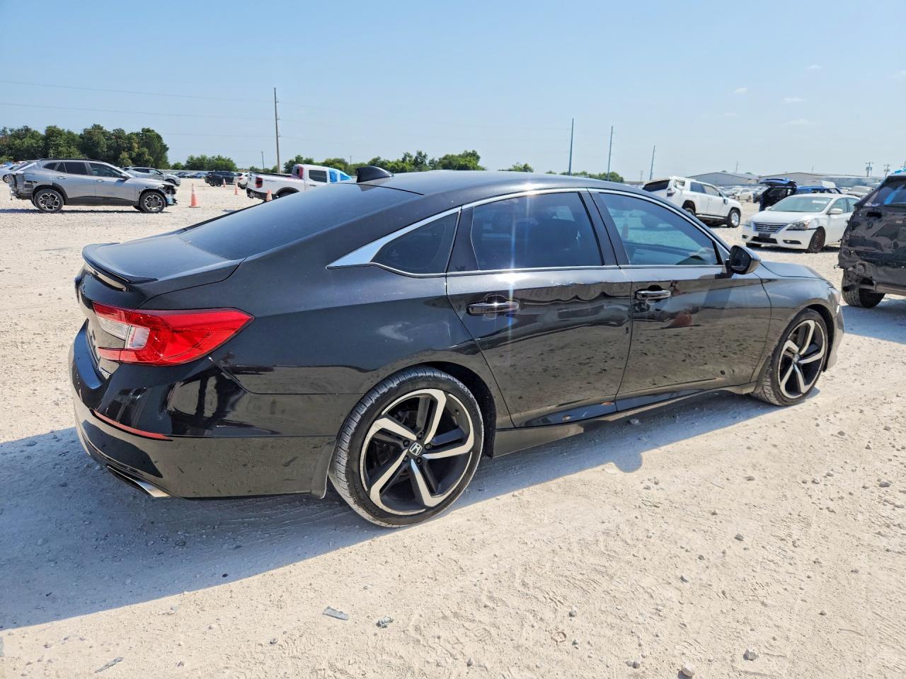 2022 Honda Accord Sport - Фото 3