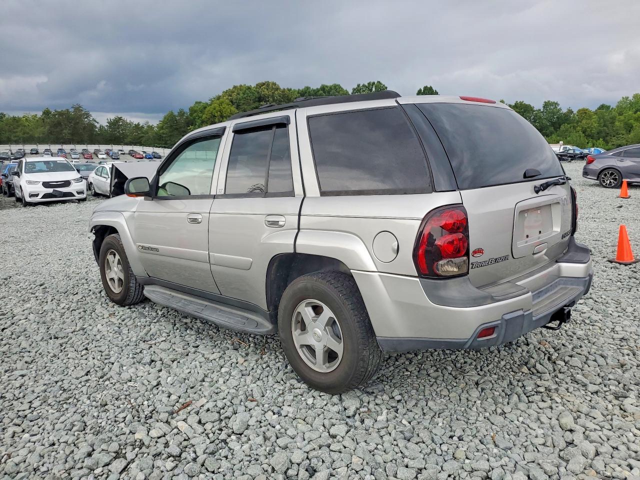 2004 Chevrolet Trailblazer Ls/Lt - Image 2
