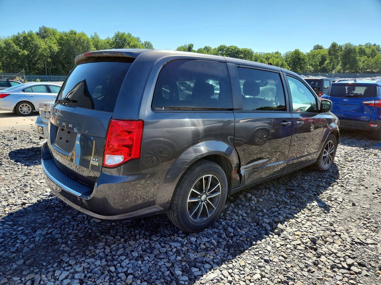 2019 Dodge Grand Caravan Gt - Image 3