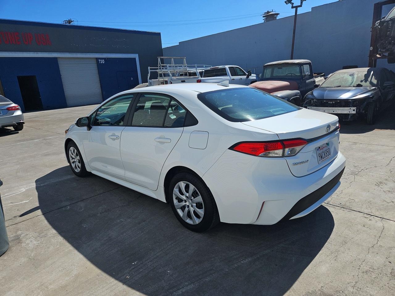 2021 Toyota Corolla Le - Image 3