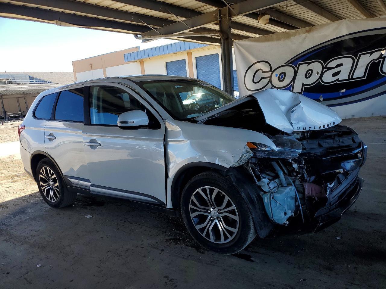 2016 Mitsubishi Outlander Se - Фото 4