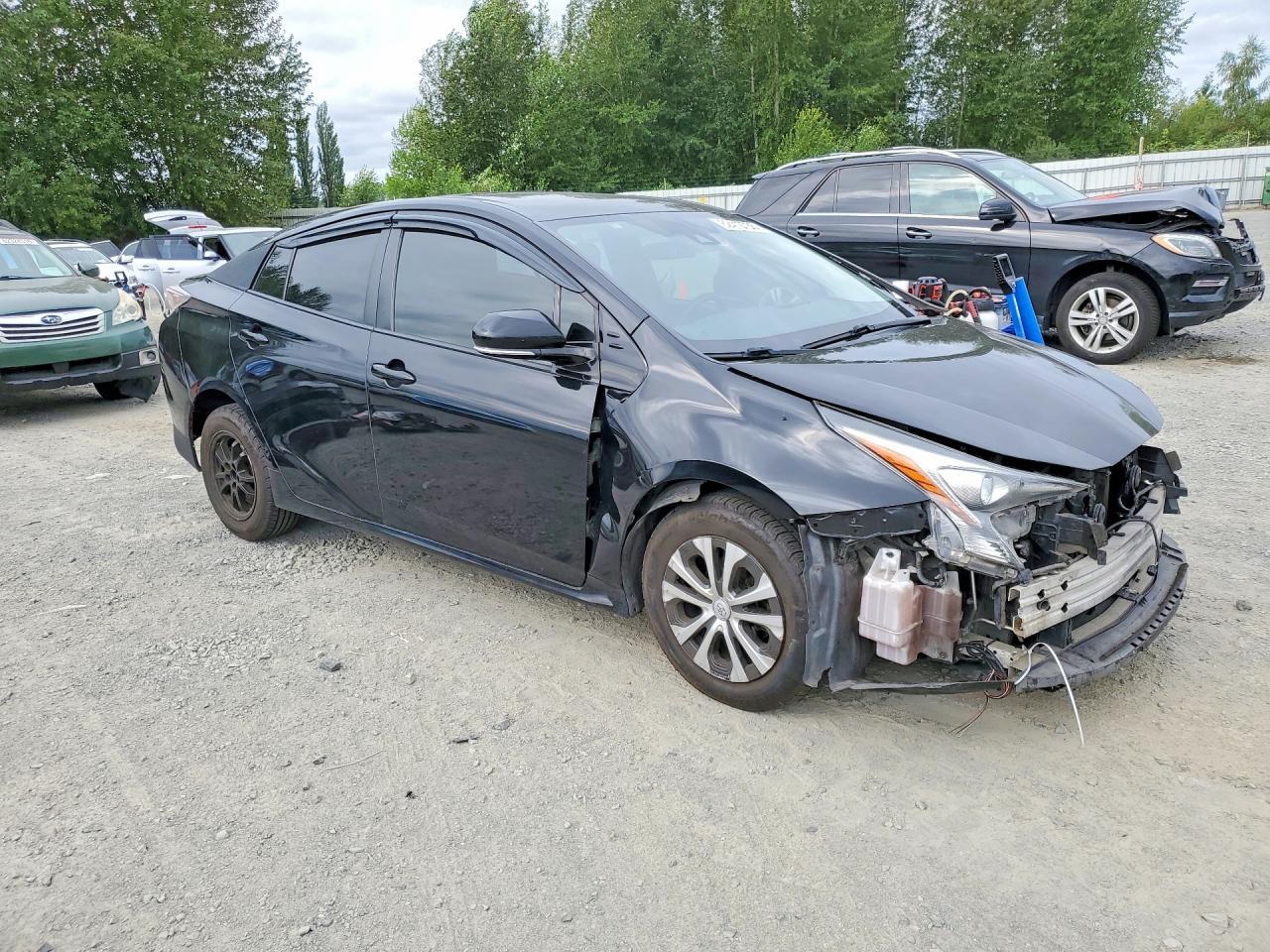 2016 Toyota Prius Three - Image 4