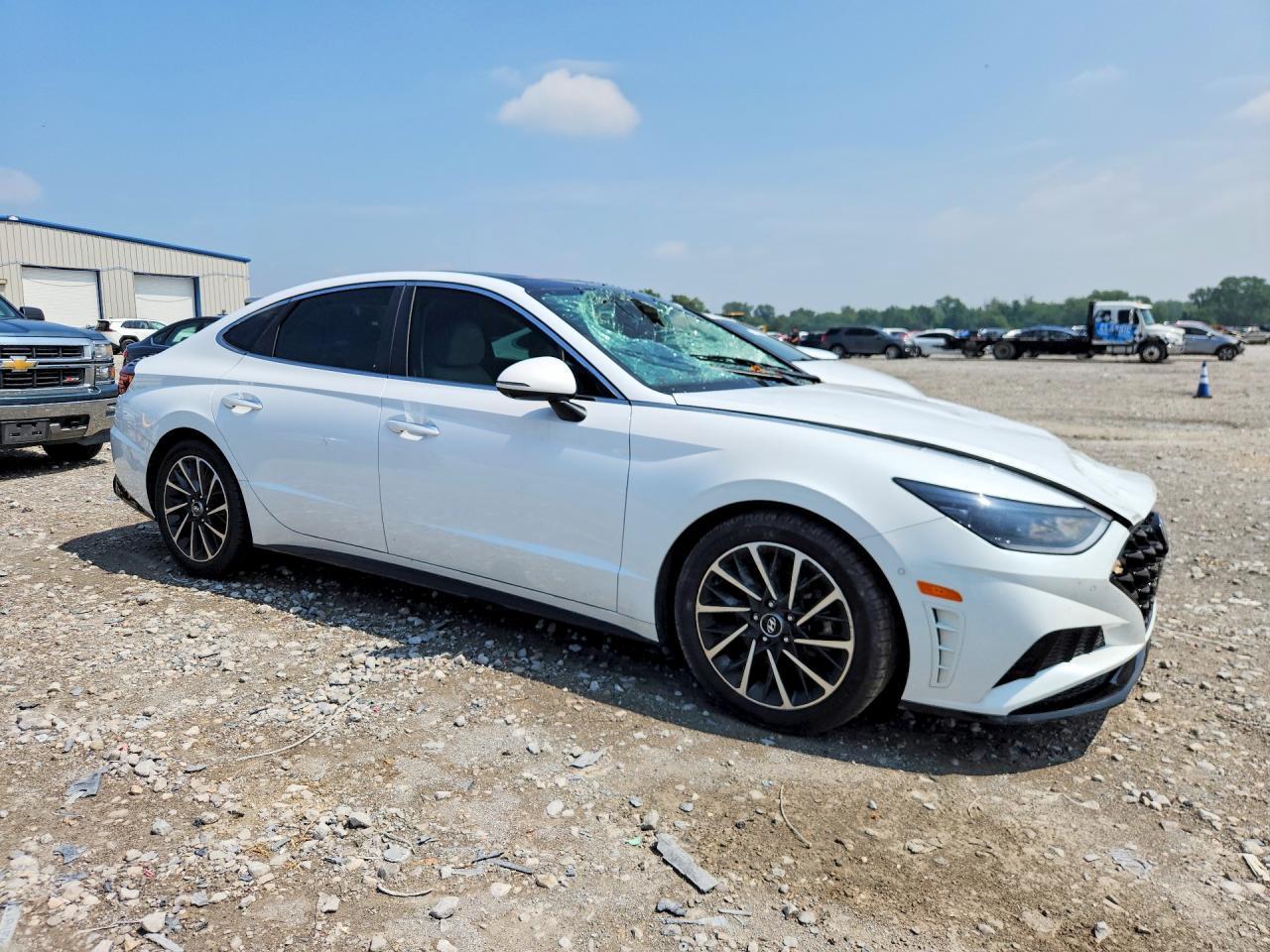2020 Hyundai Sonata Limited - Image 4