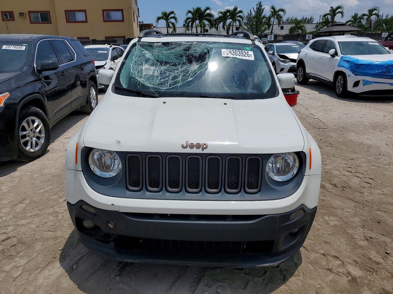 2016 Jeep Renegade Latitude - Image 5