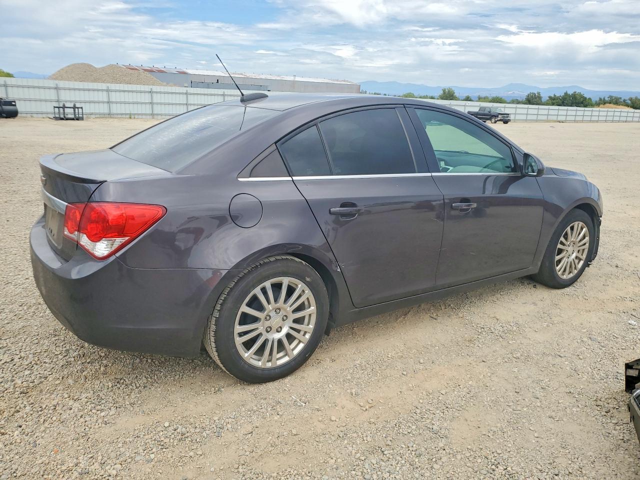 2016 Chevrolet Cruze Limited Eco - Image 3