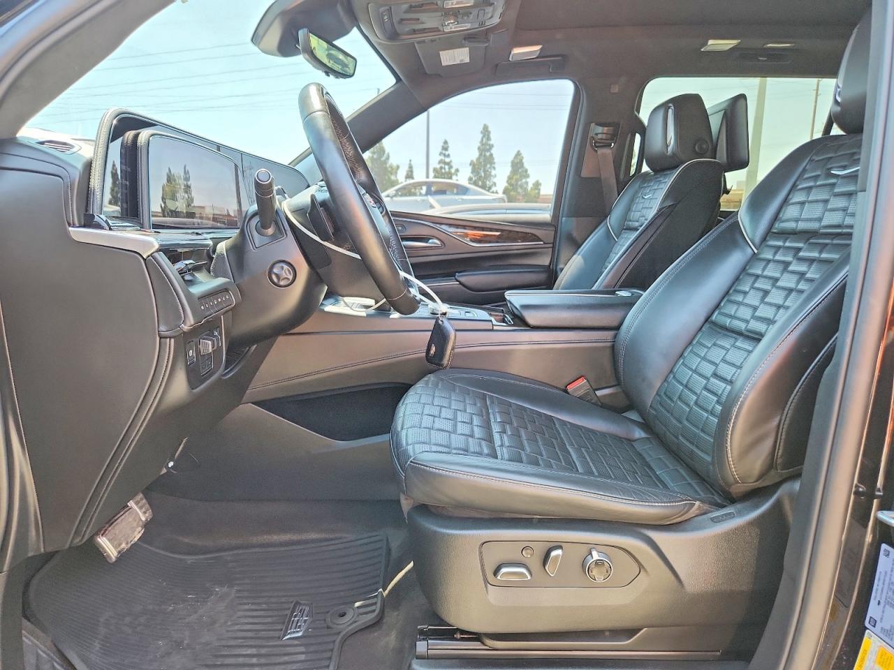 2024 Cadillac Escalade Esv Sport Platinum - Image 7