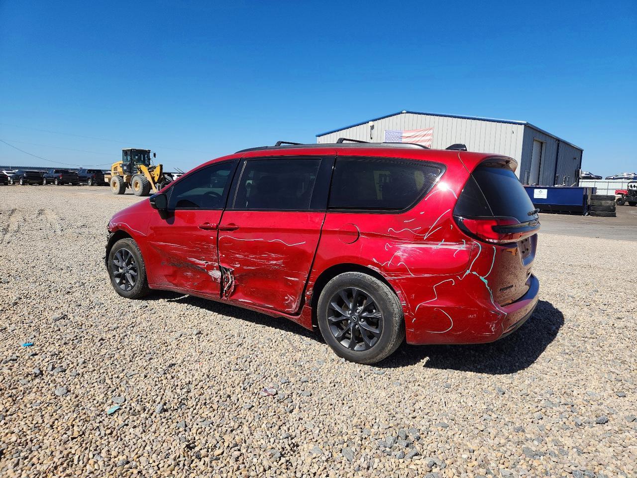 2025 Chrysler Pacifica Select - Image 2