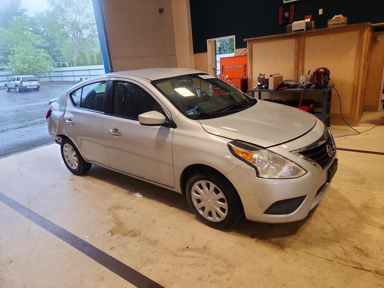 2017 Nissan Versa 1.6 Sv - Image 4