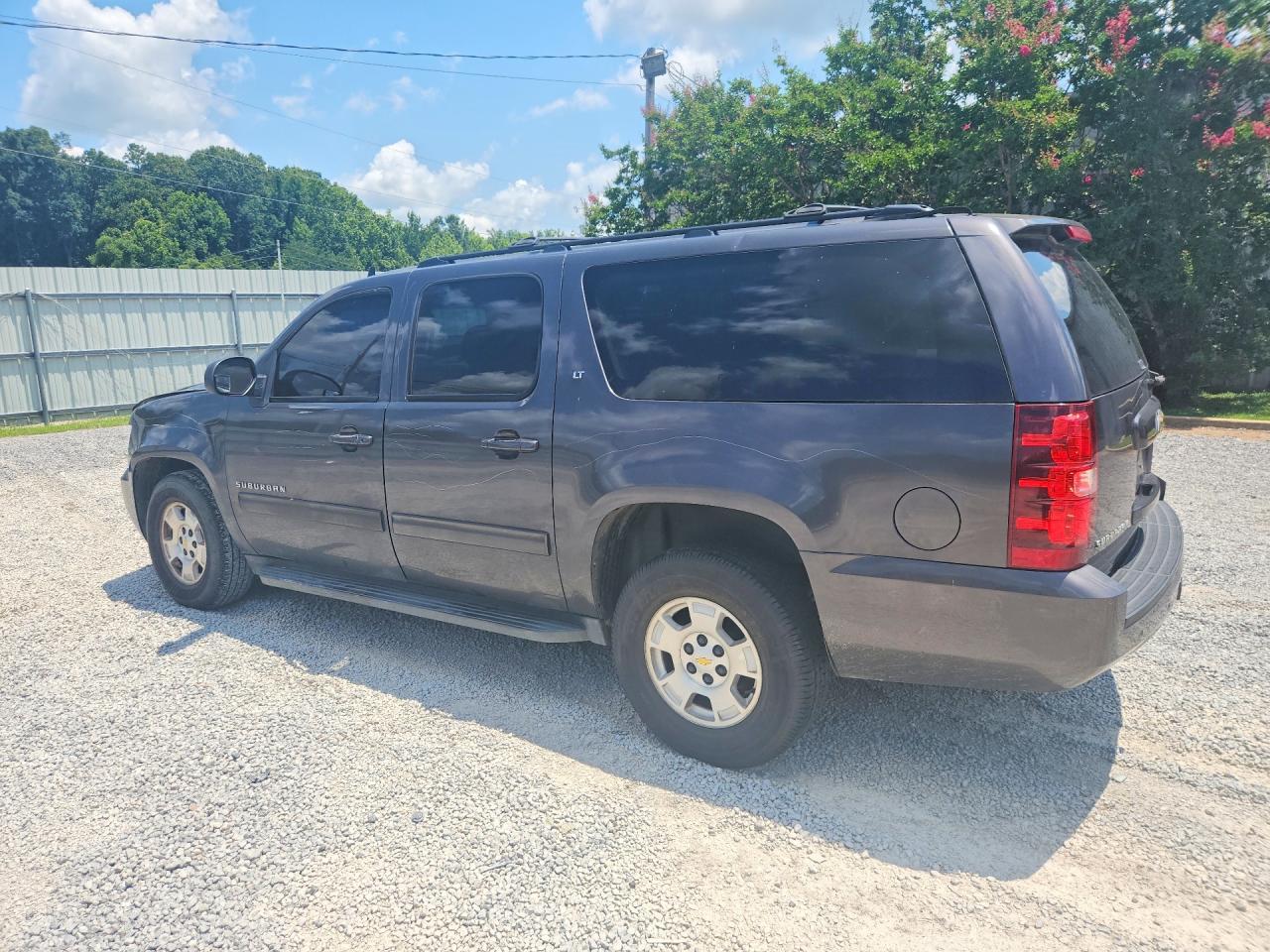 2010 Chevrolet Suburban C1500 Lt - Фото 2
