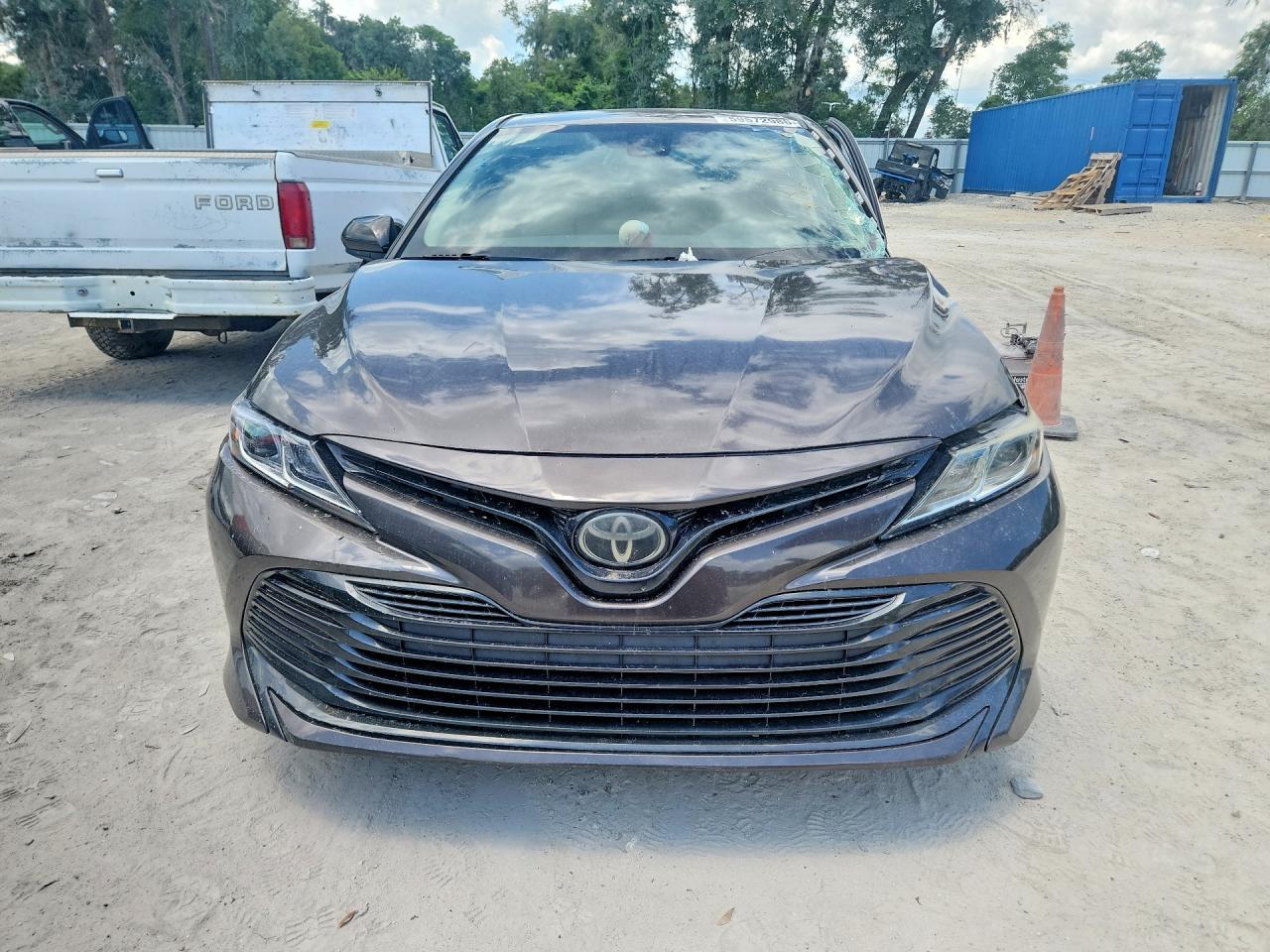 2019 Toyota Camry Le - Image 5