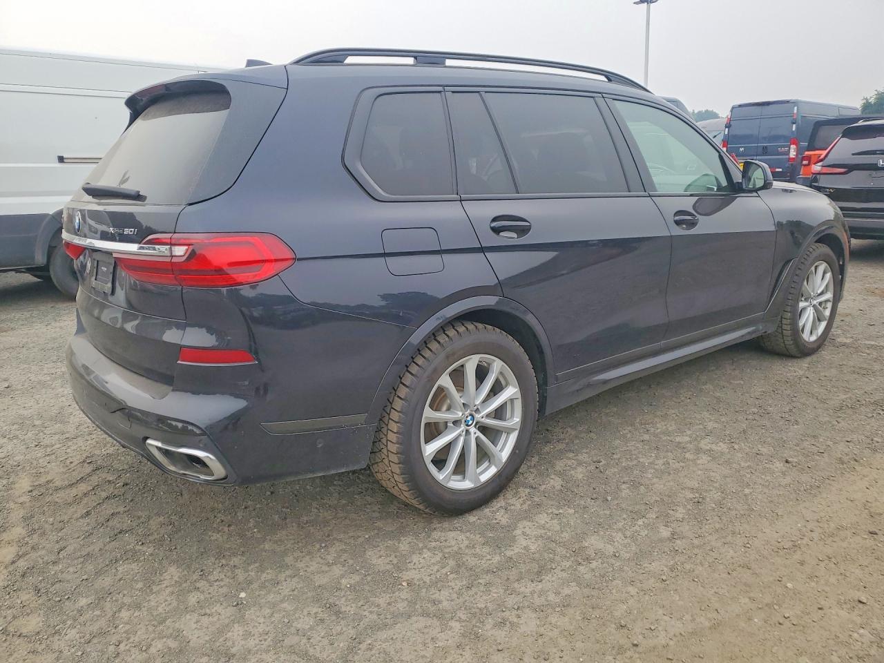 2019 BMW X7 xDrive50I - Фото 3