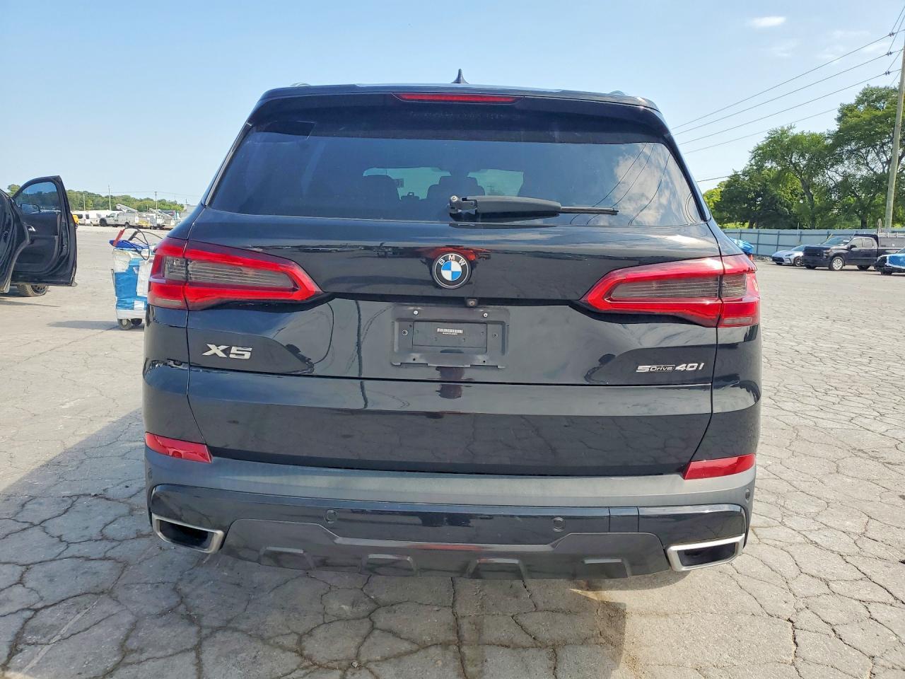 2020 BMW X5 Sdrive 40I - Фото 6