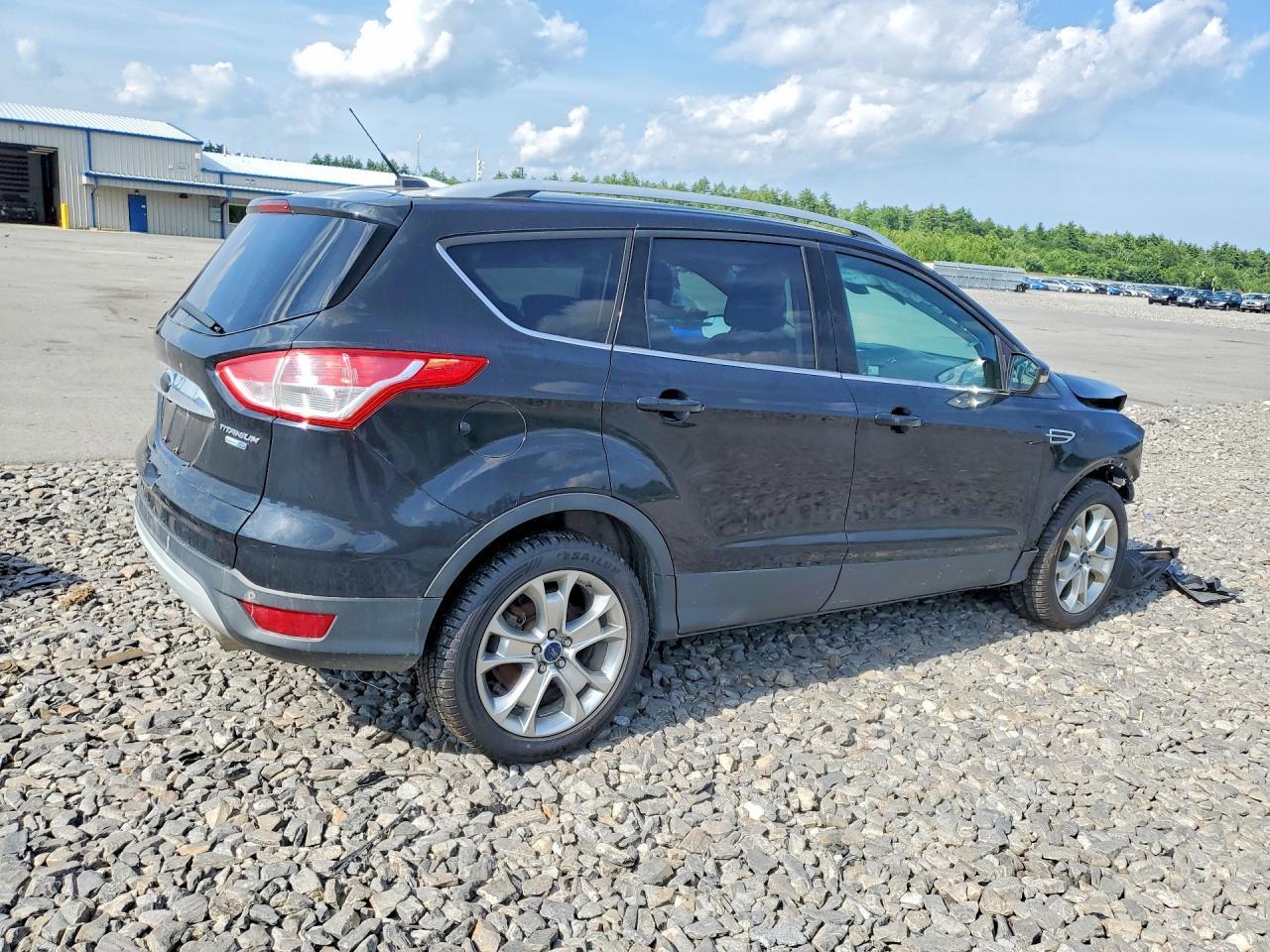 2014 Ford Escape Titanium - Image 3