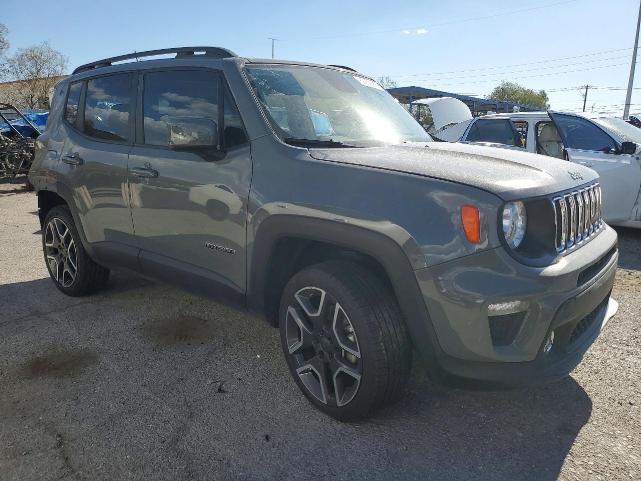 2020 Jeep Renegade Latitude - Image 4