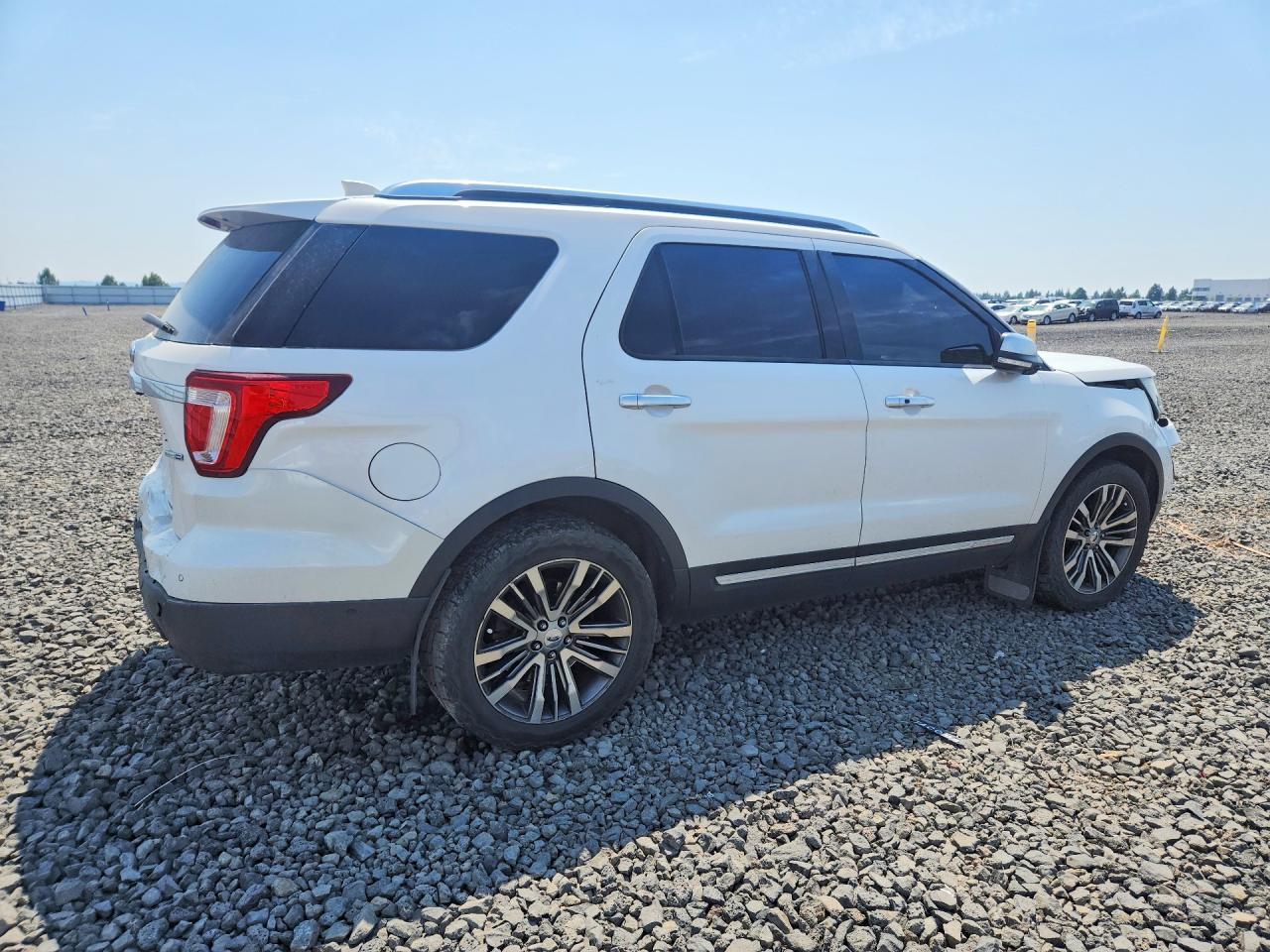 2017 Ford Explorer Platinum - Фото 3