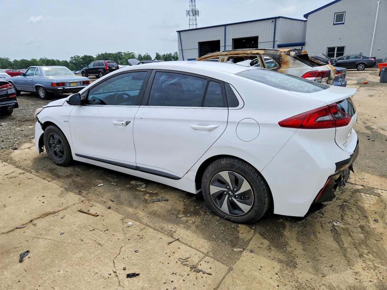 2017 Hyundai Ioniq Sel - Фото 2