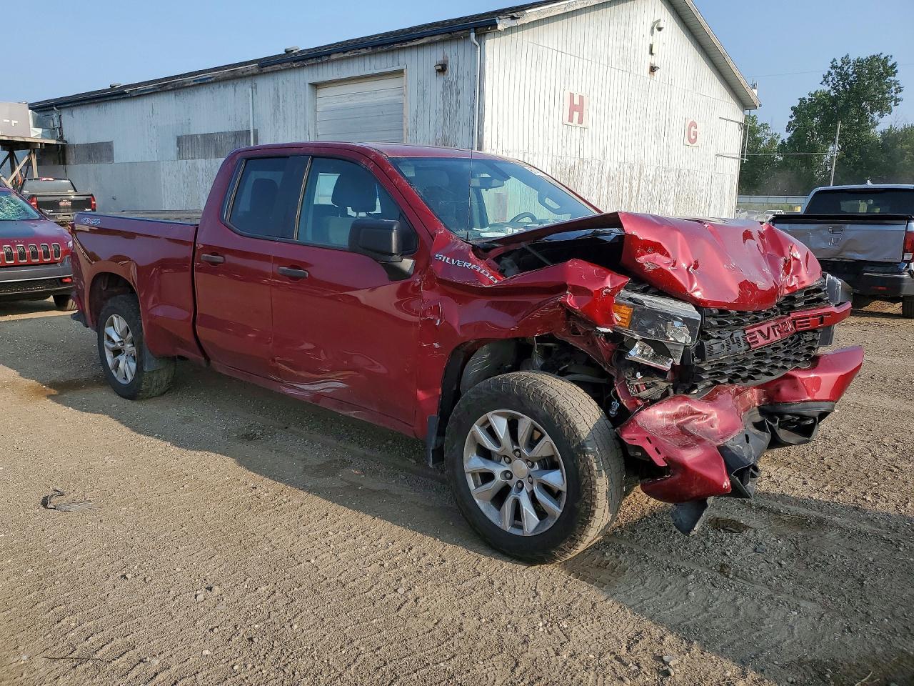 2019 Chevrolet Silverado K1500 Custom - Фото 4