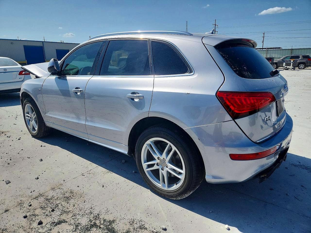 2015 Audi Q5 Premium Plus - Image 2